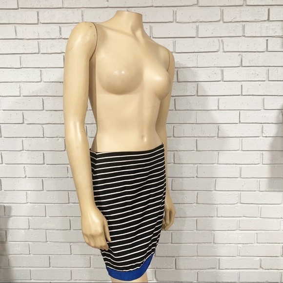 Ann Taylor Women’s Stripe Skirt With Blue Trim - Picture 13 of 16